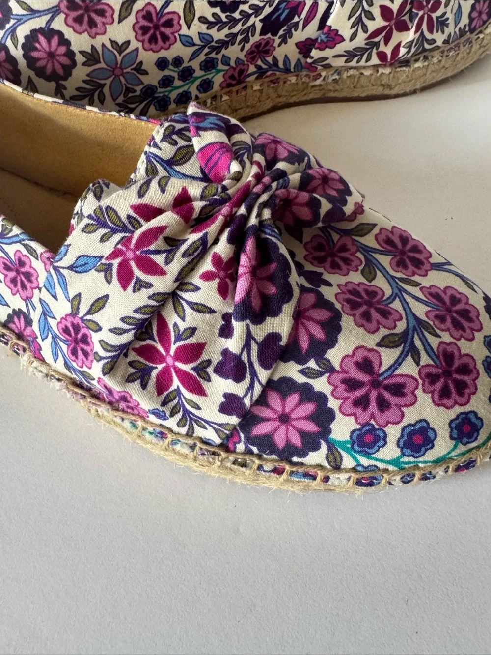 Talbots Izzy Women’s 7 Flats Bow Knot Floral Print Espadrille Slip On Casual EUC